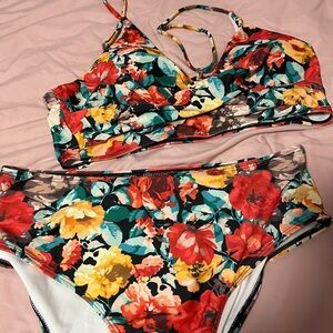 Women’s size xl bathing suit ordered this from SHEIN bottom is too big for me.